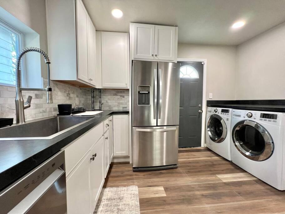 אינדיאנפוליס Modern Style Home Near Dt Indy & Major Attractions מראה חיצוני תמונה